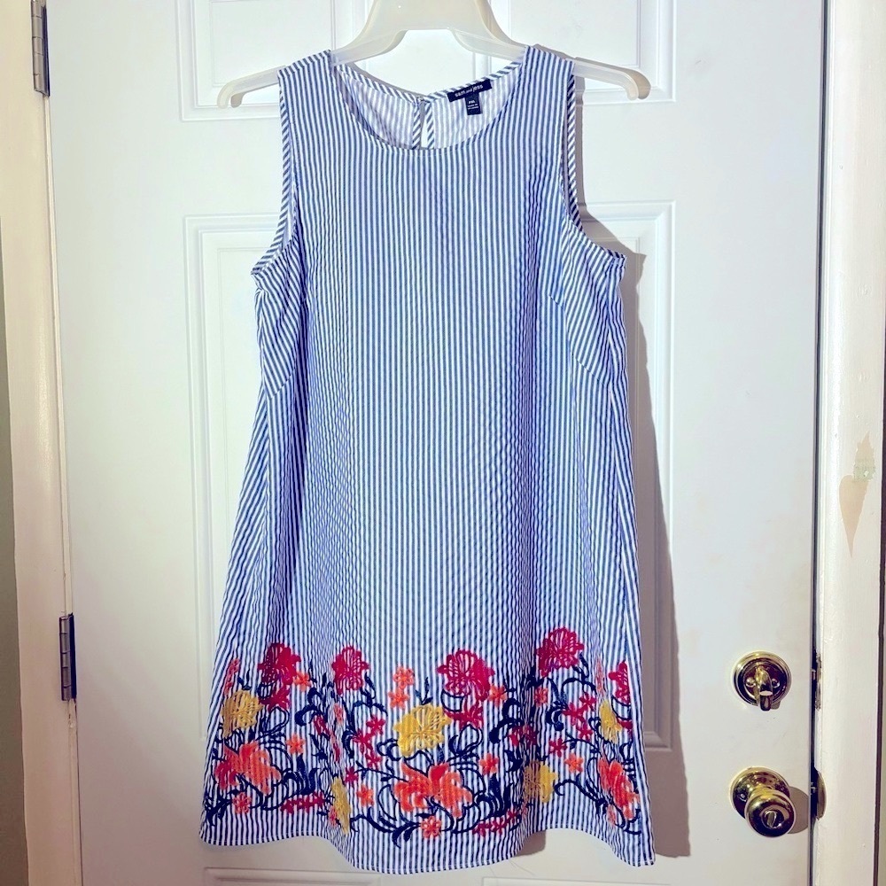 ❤️2/$15 or 3/$21❤️ Sam & Jess Striped Shift Dress w/Floral Embroidery, Size PXL